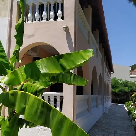 Boomerang Sea View Accommodation And Studios Plános Exterior photo