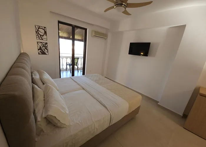 Boomerang Sea View Accommodation And Studios