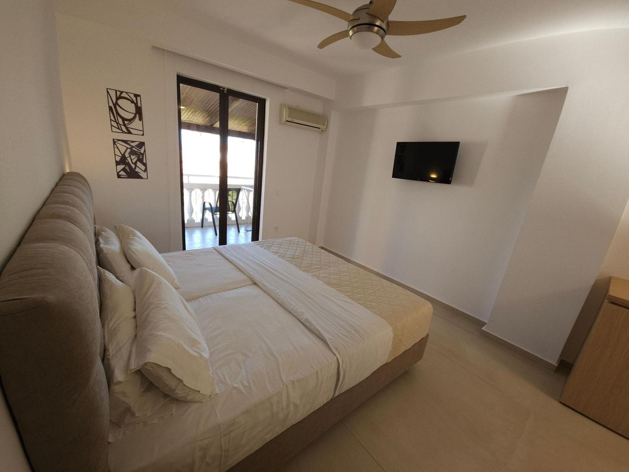 Boomerang Sea View And Apartment